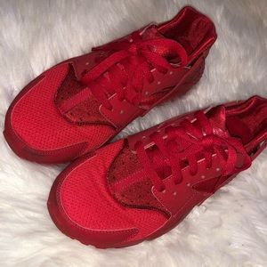 NIKE HUARACHE SNEAKERS